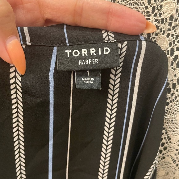 Torrid Black Blue Stripe Sleeveless Harper Top - Picture 6 of 6